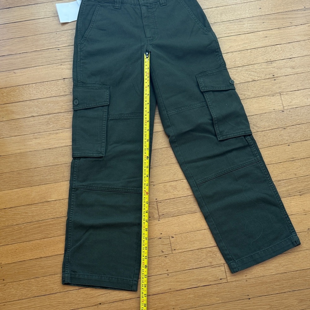 Aritzia Green Cargo Pants - Picture 5 of 9